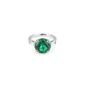Кольцо из серебра с зеленым кристаллом