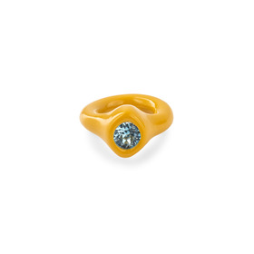 Оранжевое кольцо с голубым кристаллом
