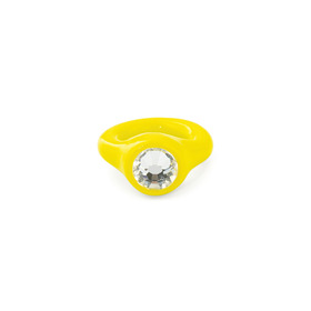 Желтое кольцо из полимерной глины с крупным прозрачным стразом