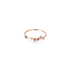 Тонкое кольцо из желтого золота с россыпью из родолита, аметиста, розового кварца