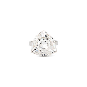 серебристое кольцо с большим белым кристаллом