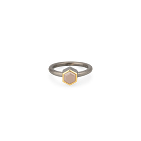 Черненое кольцо из серебра с розовым фианитом