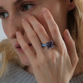 Кольцо с аметистом с голубой высокотехнологичной керамикой