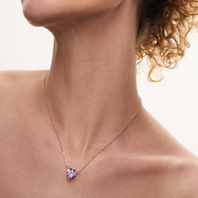 Ожерелье «Разрыв сердечек» из серебра с крупным лавандовым камнем