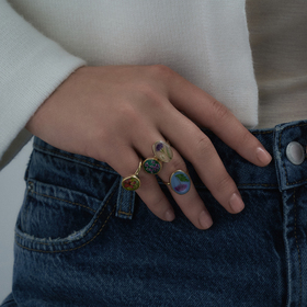 Большое золотистое овальное голубое кольцо с розовым цветком