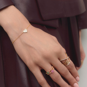 Позолоченное кольцо из серебра с звездой рубинового цвета