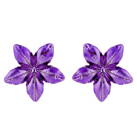Фиолетовые серьги с пышными цветками