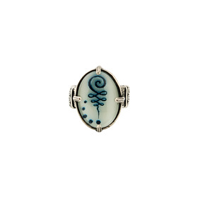 Кольцо из серебра с голубым узором