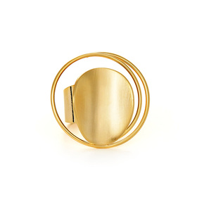 Золотистое кольцо с кругами