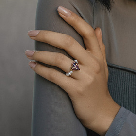 Кольцо Love Ring Pink из жемчуга с кристаллом-сердцем