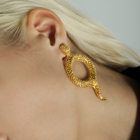 Позолоченные серьги-кольца со змеями