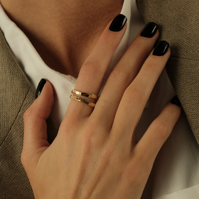 Обручальное мужское кольцо из золота с бриллиантом