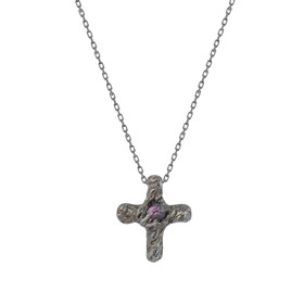 Кулон крест из серебра со вставкой из шпинели