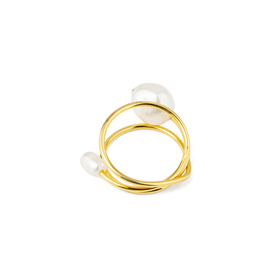 Позолоченное кольцо из серебра с жемчугом