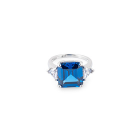 Серебряное кольцо с синим кристаллом ступенчатой огранки
