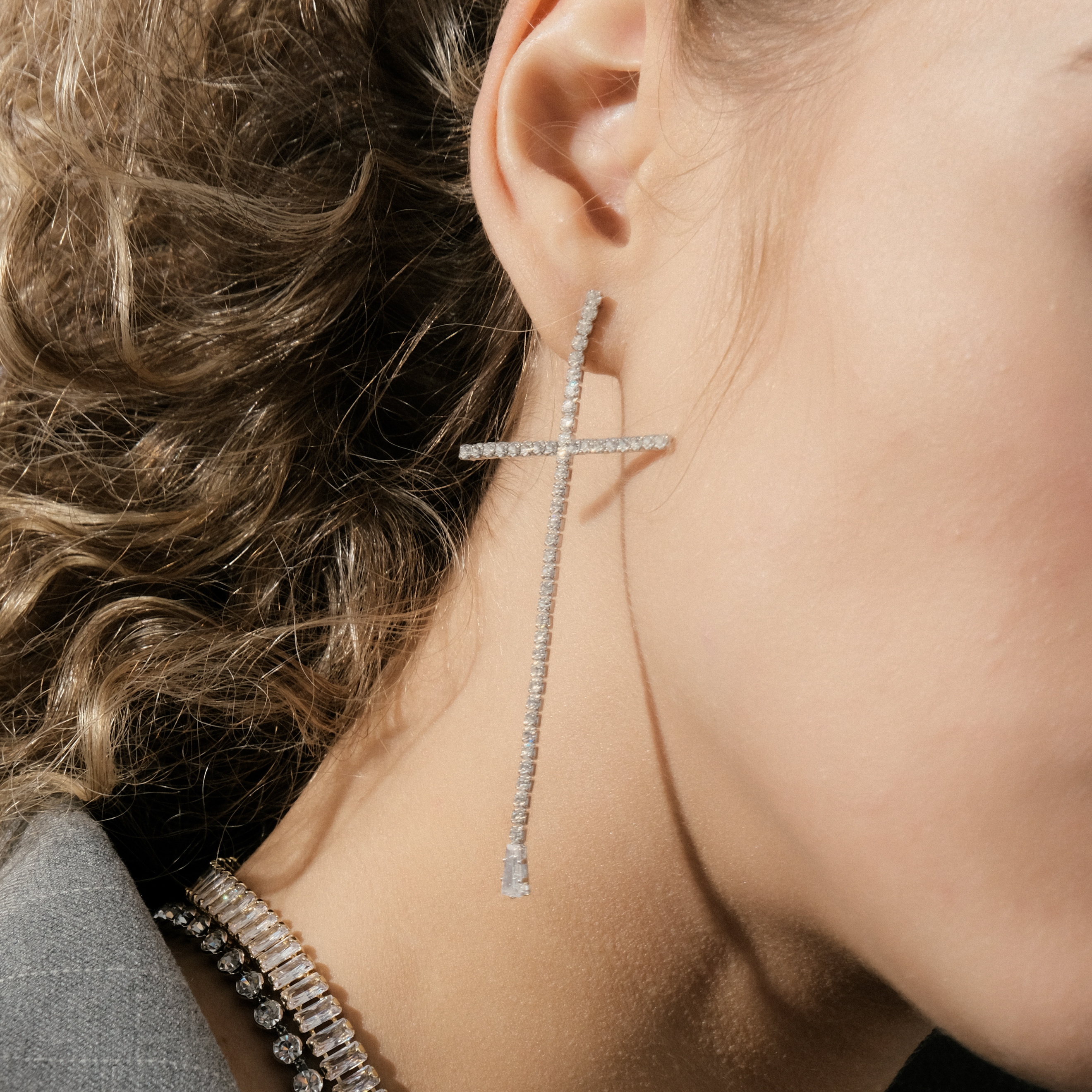 Long cross earrings with crystals