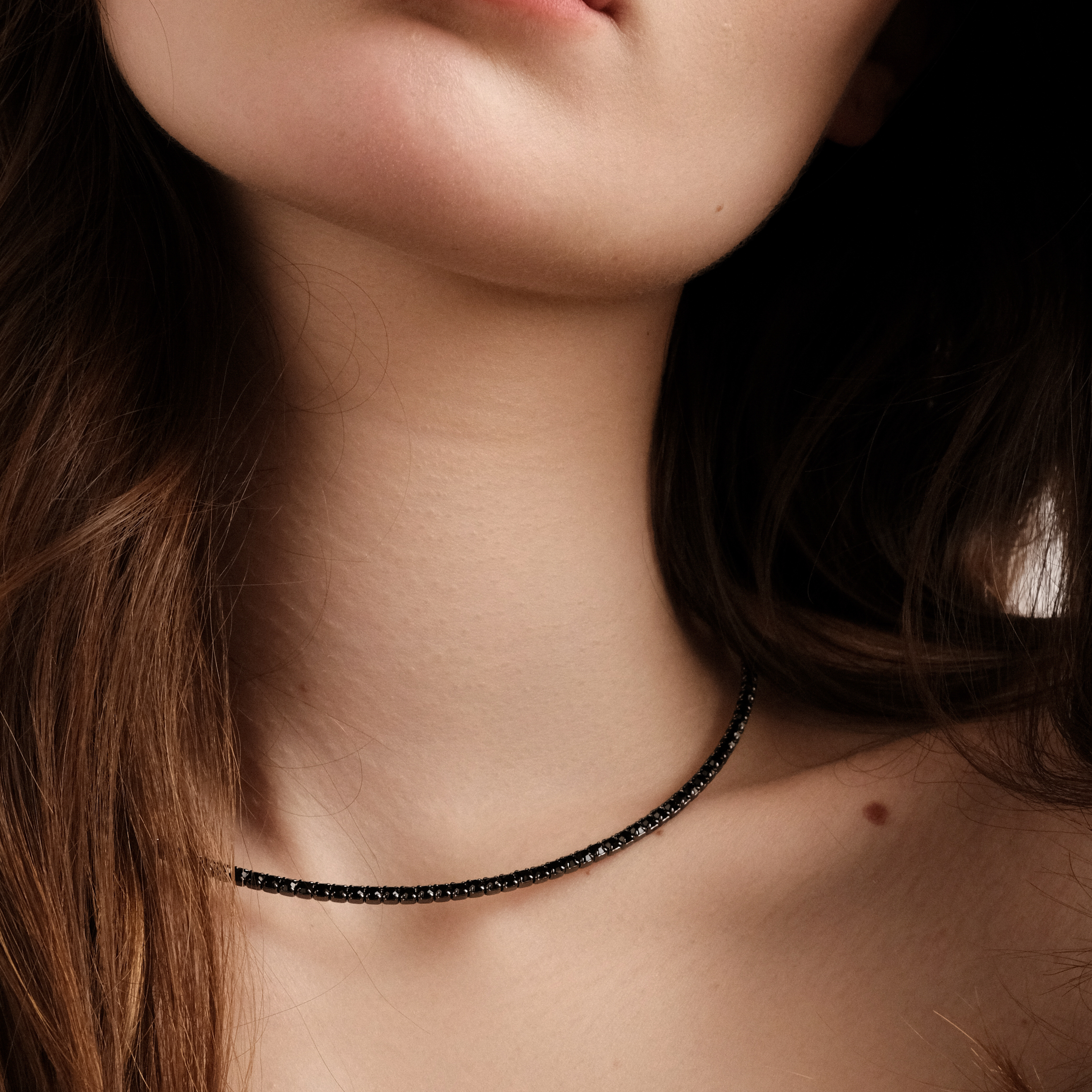 Silver choker with black crystals