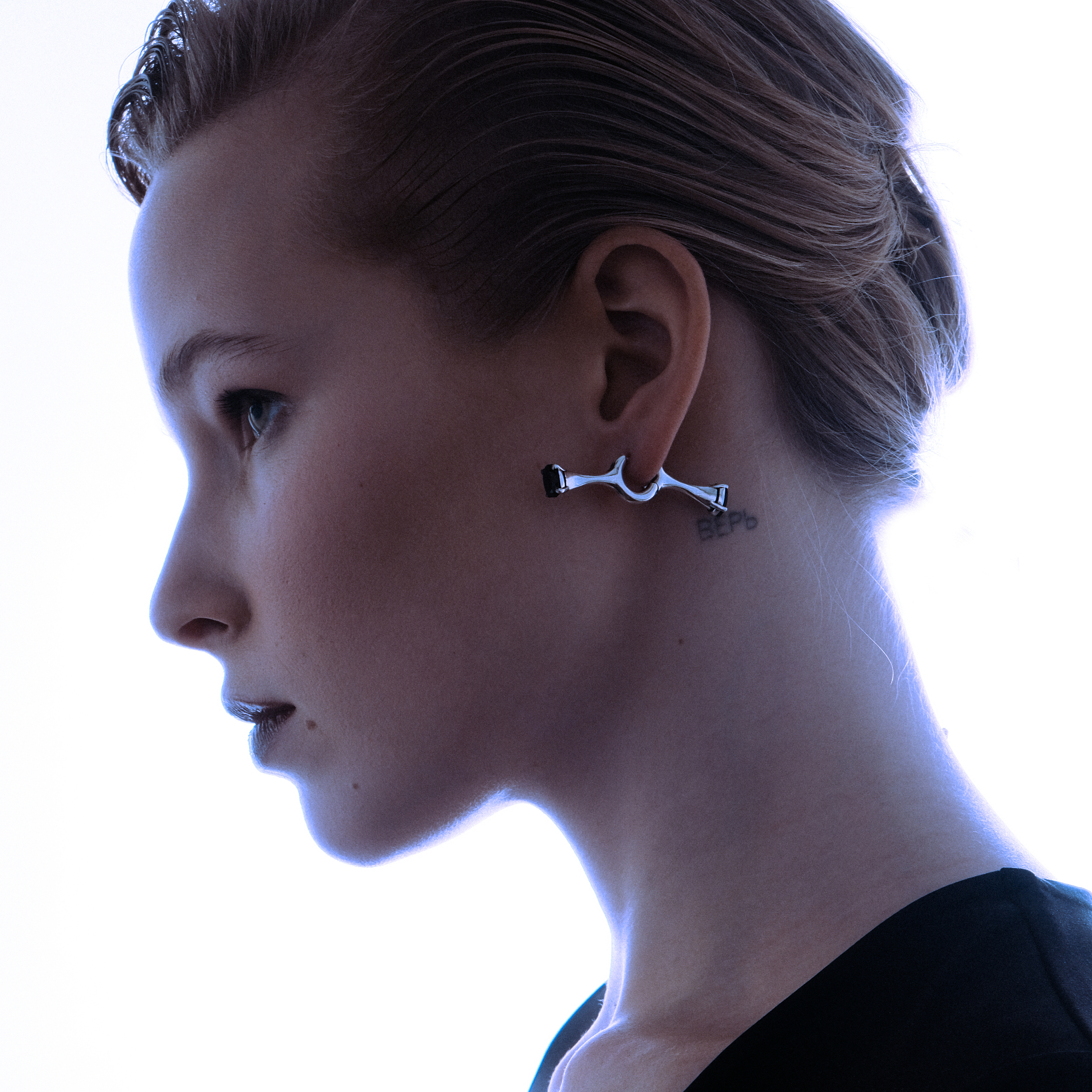 single earring Echo Drop Garnet