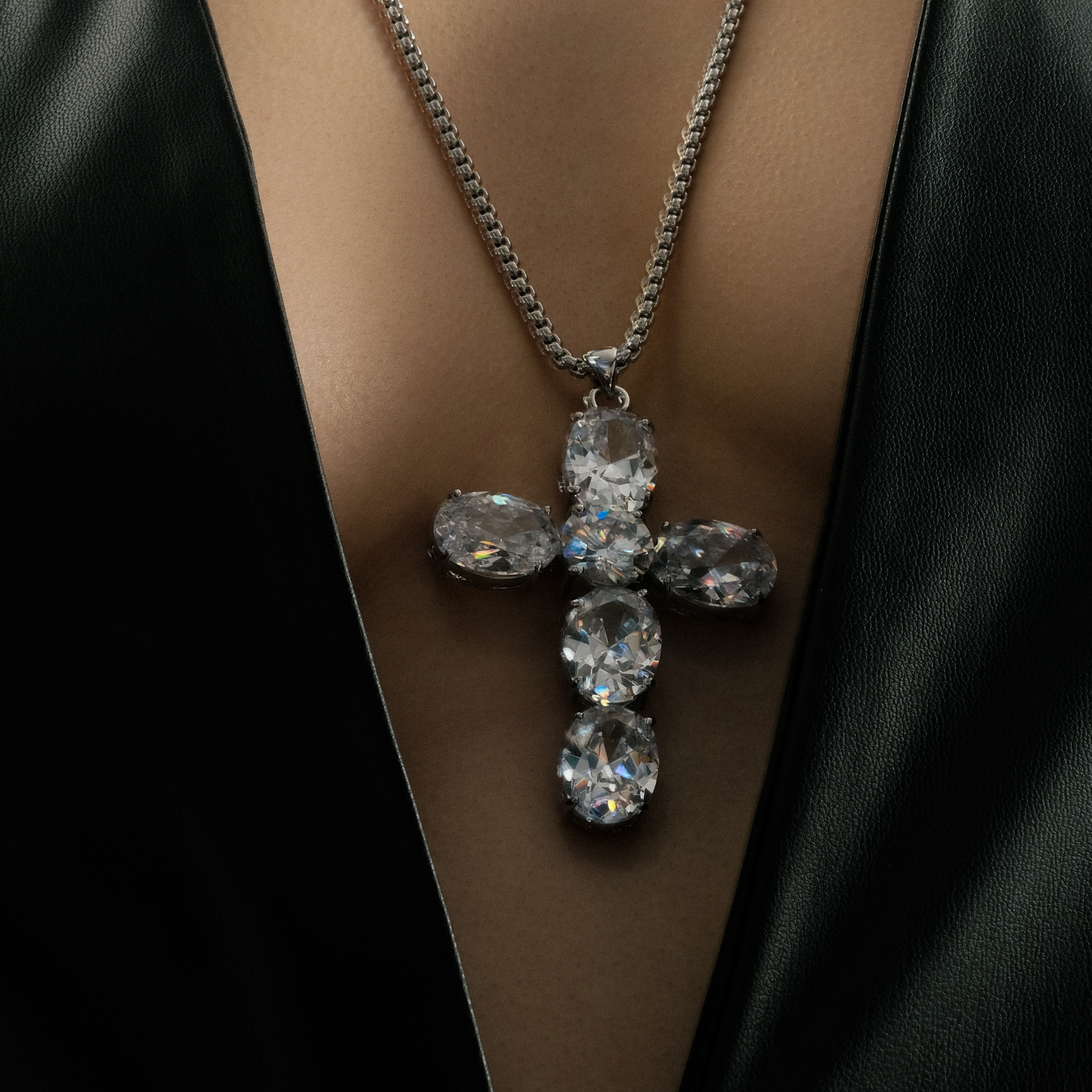 Silver pendant with a large cross in crystals