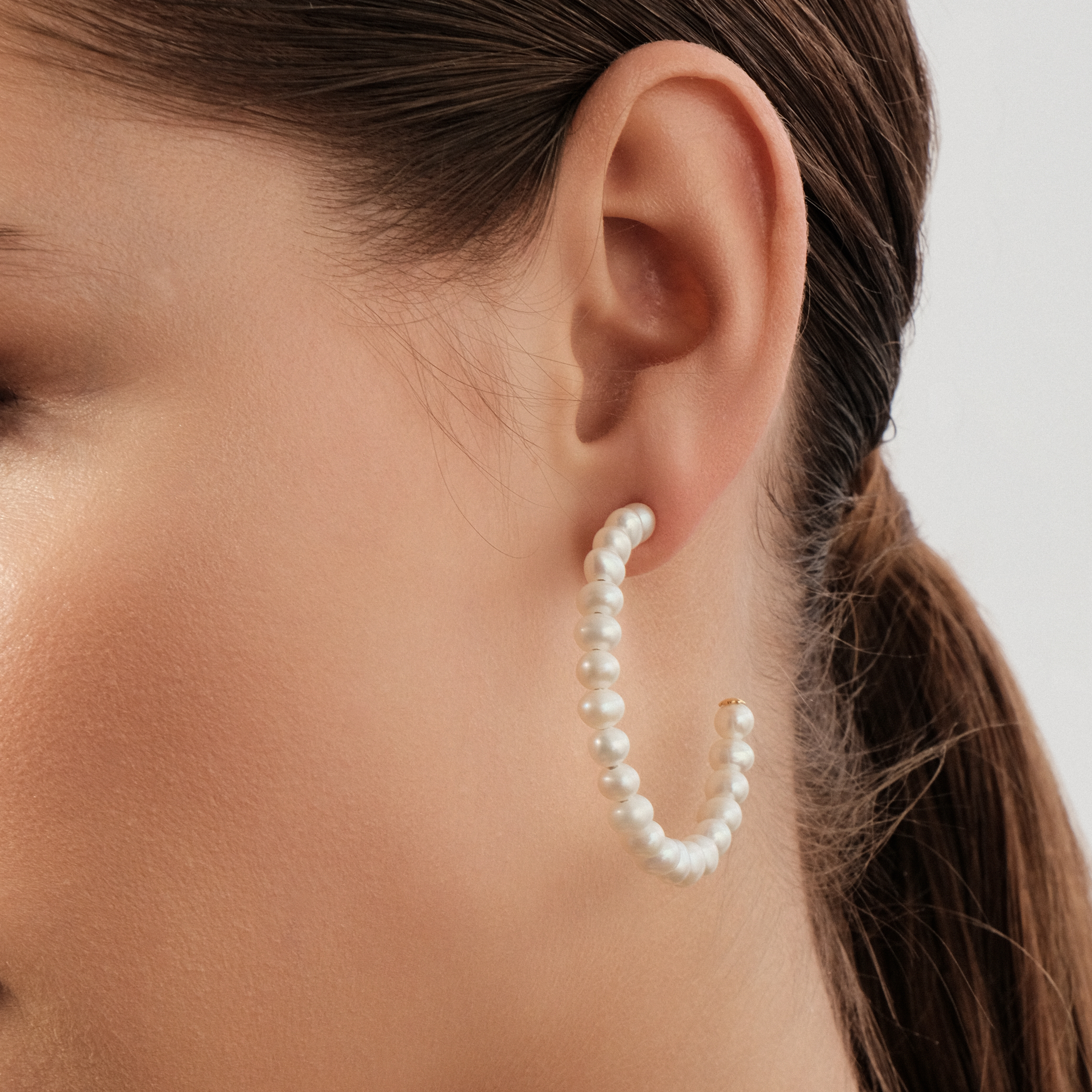 Gloss Hoop Earrings with Pearls
