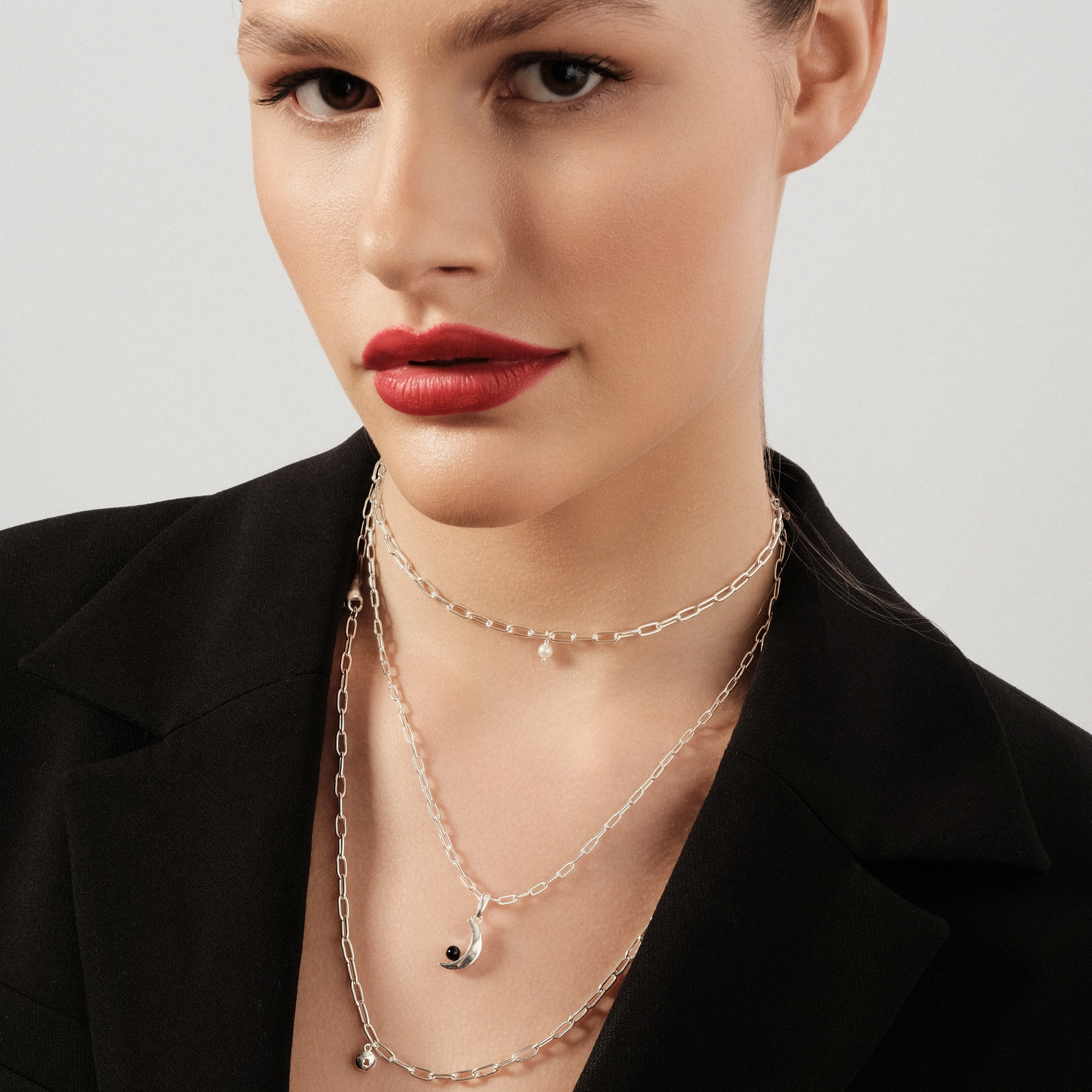 Magic Nature Silver necklace with moon and spinel