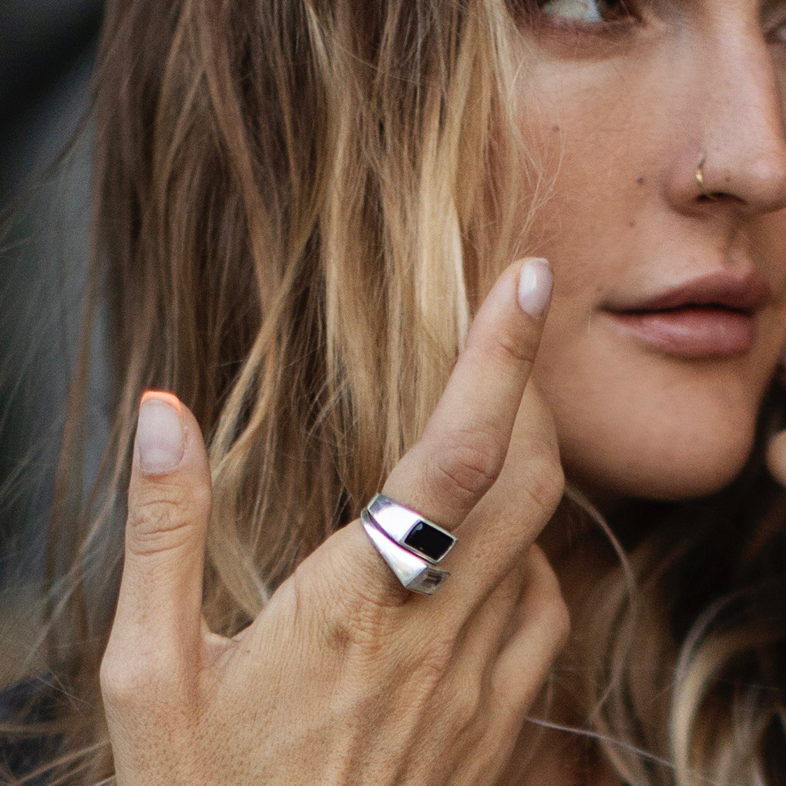 Asymmetric signet ring with onyx