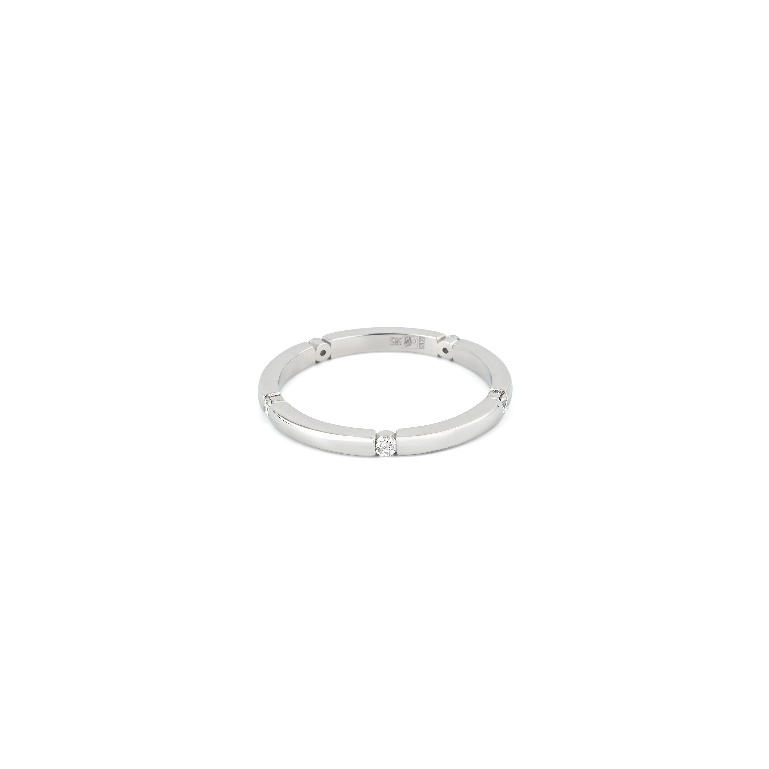Engagement ring with five diamonds