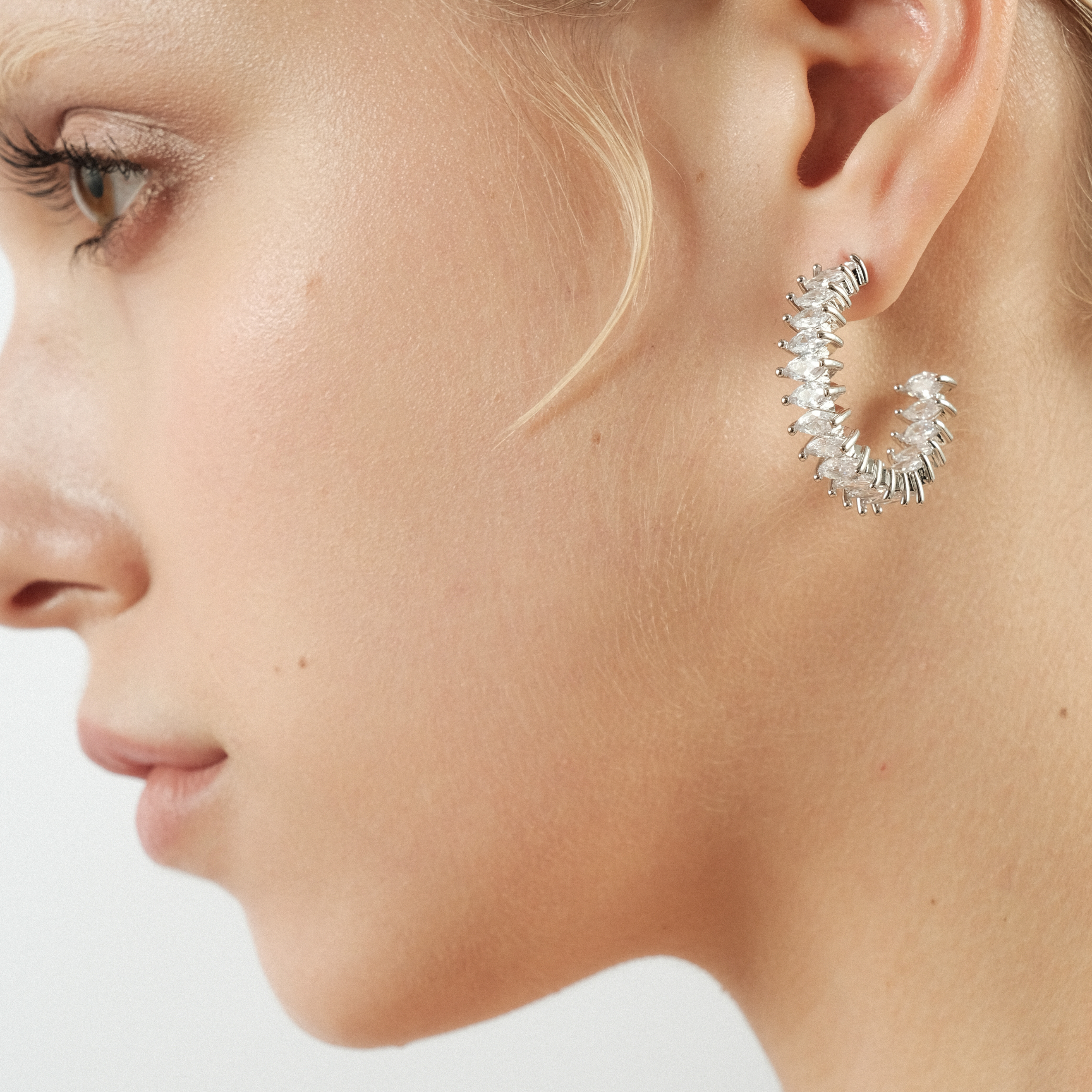 earrings with crystals in the marquis organka