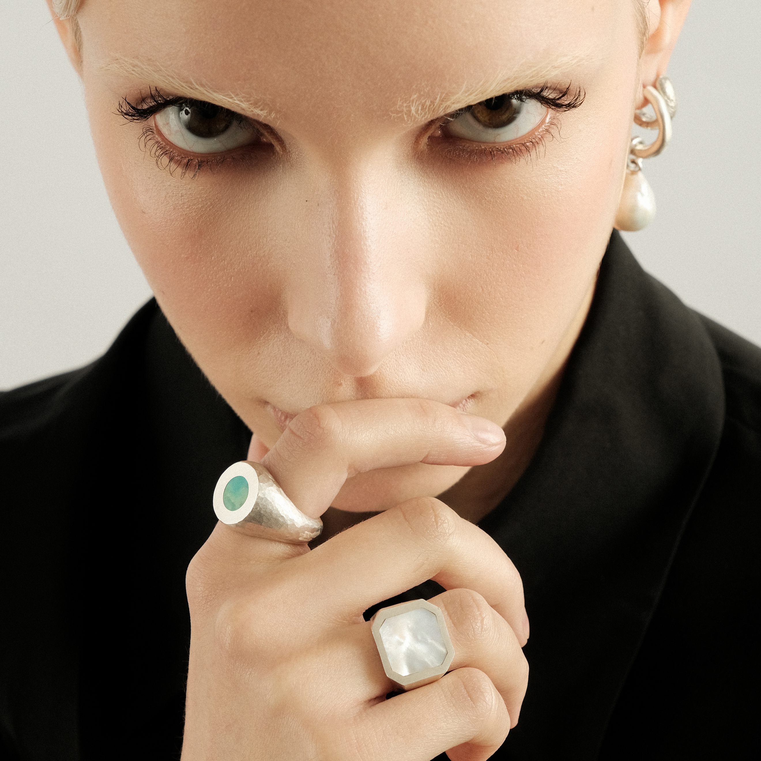 Кольцо OCTAGON NACRE RING