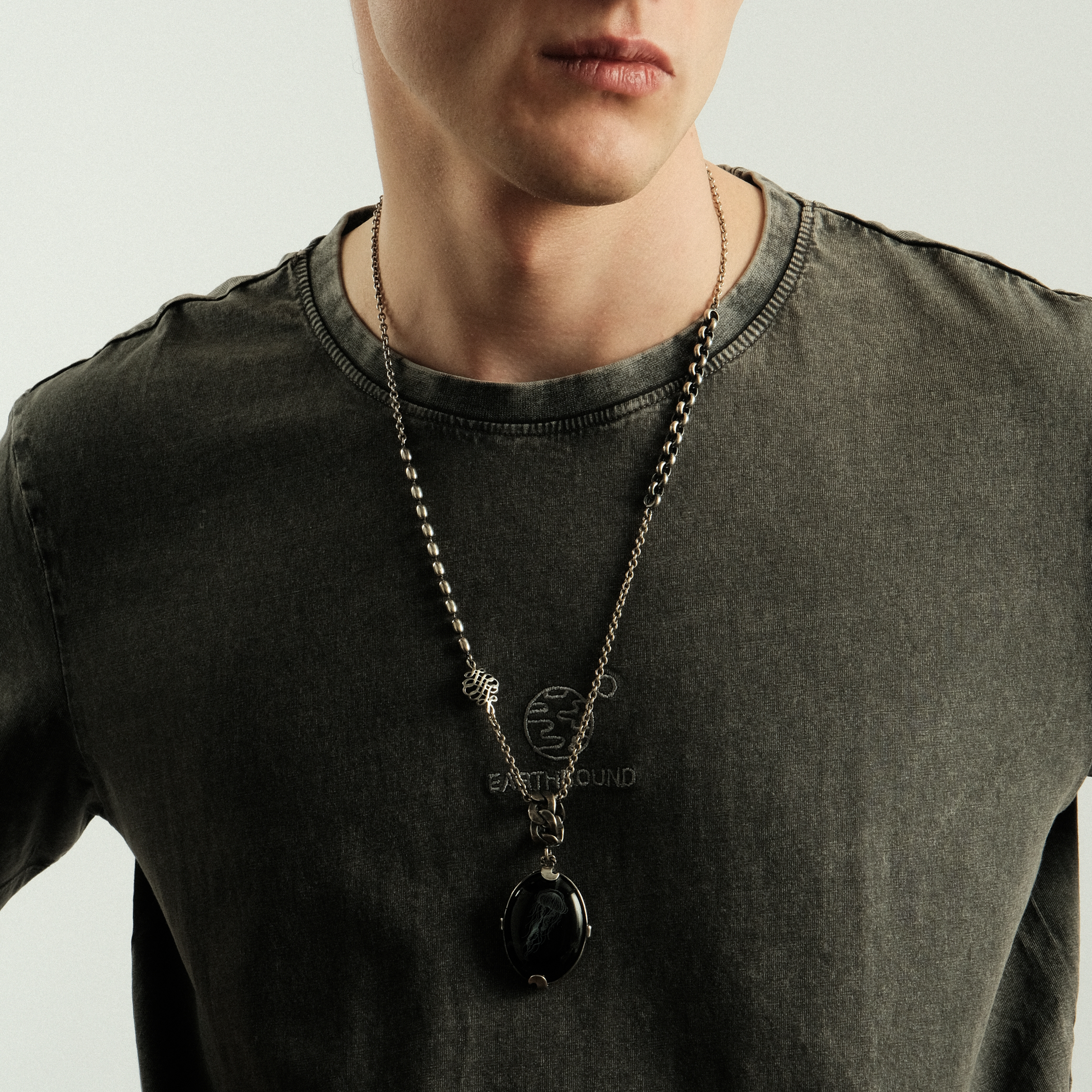 Silver pendant with black onyx