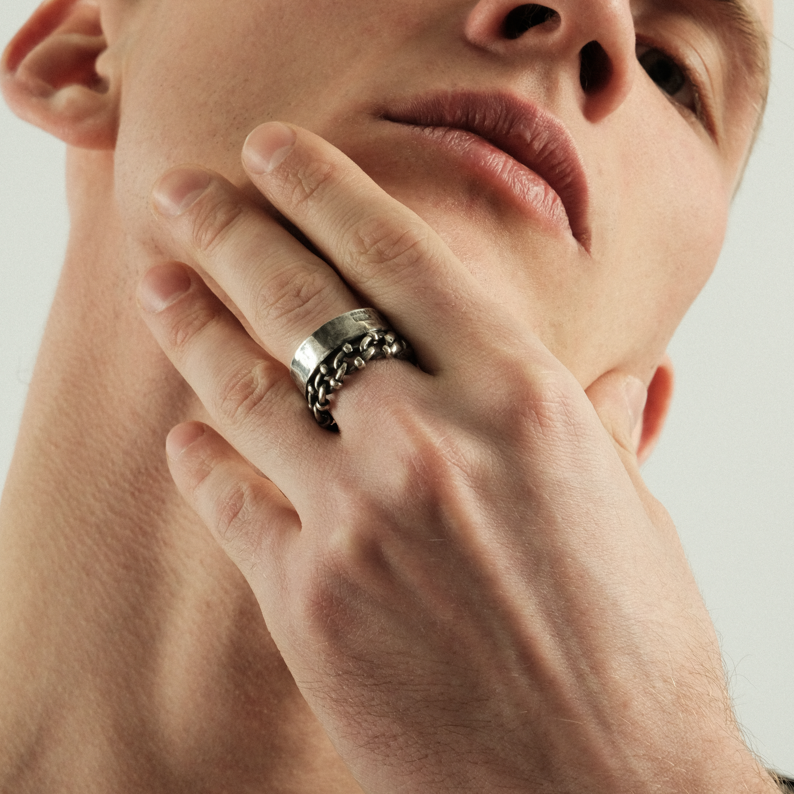 Ring R 16m01