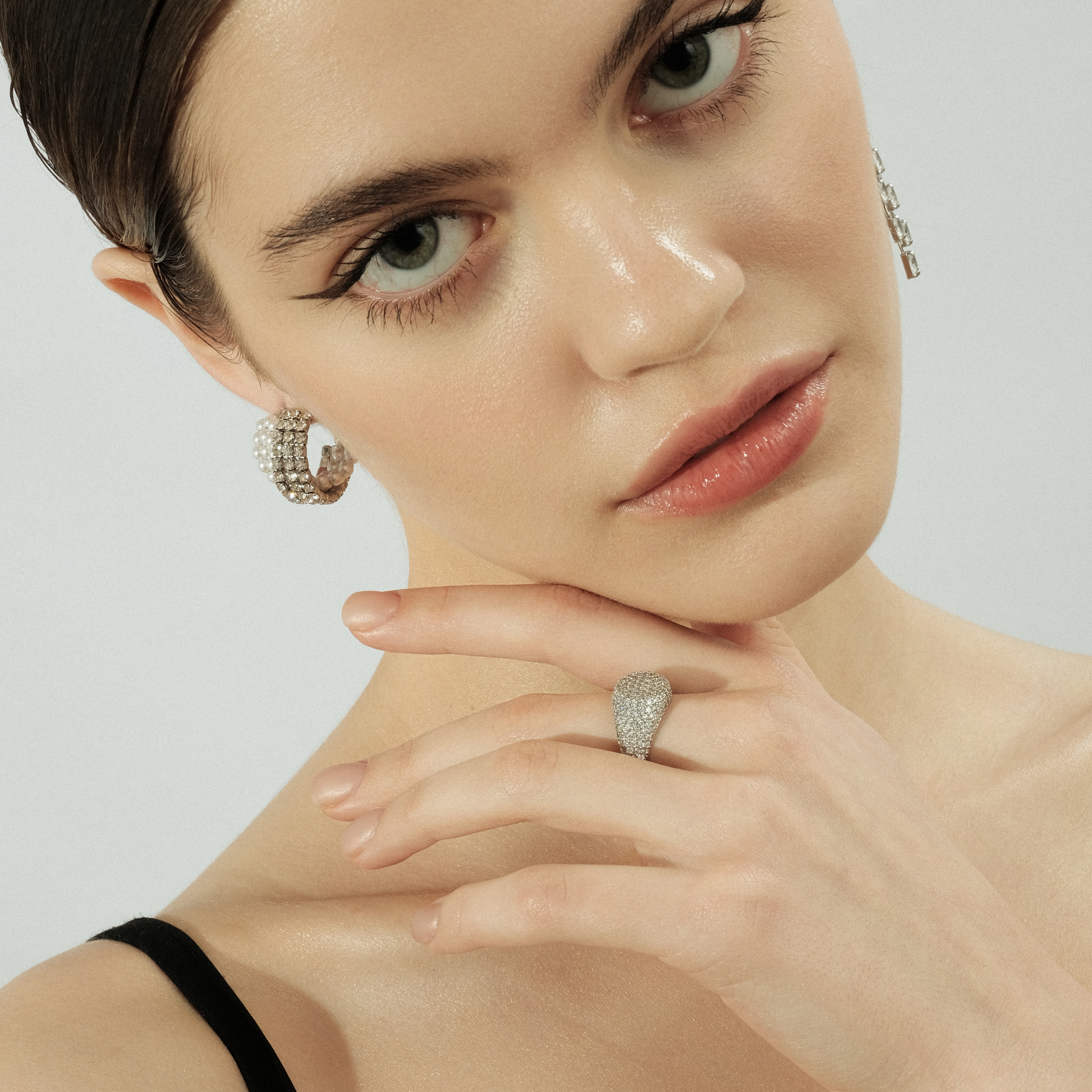 signet ring with crystals