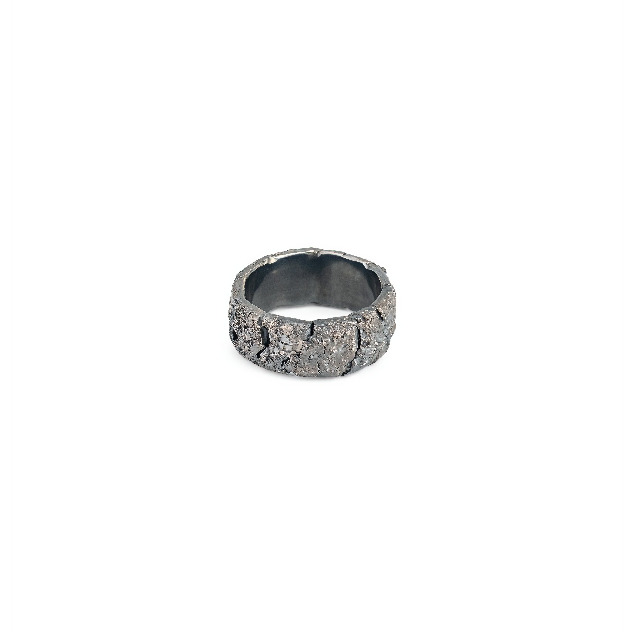 Silver ring with cracks