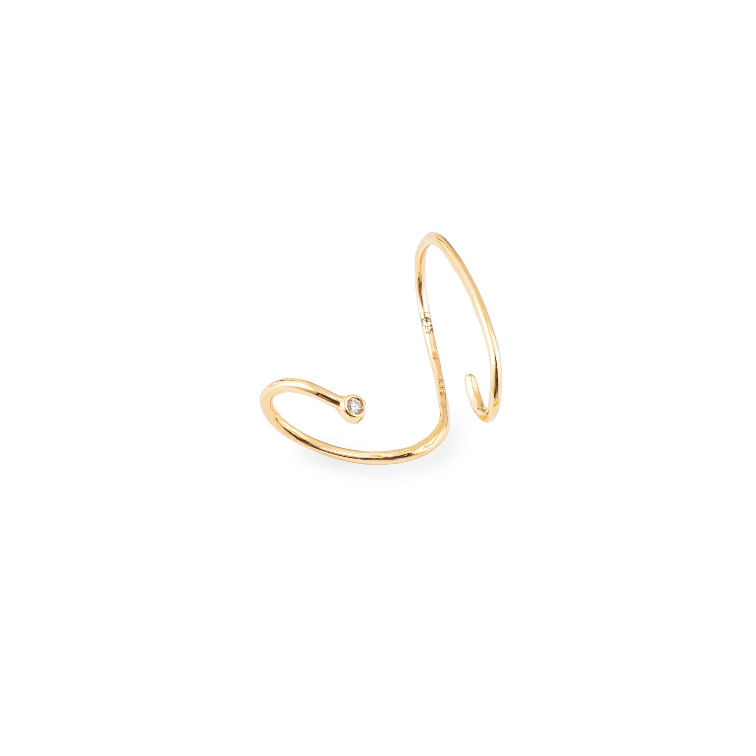 Yellow gold cuff with diamond