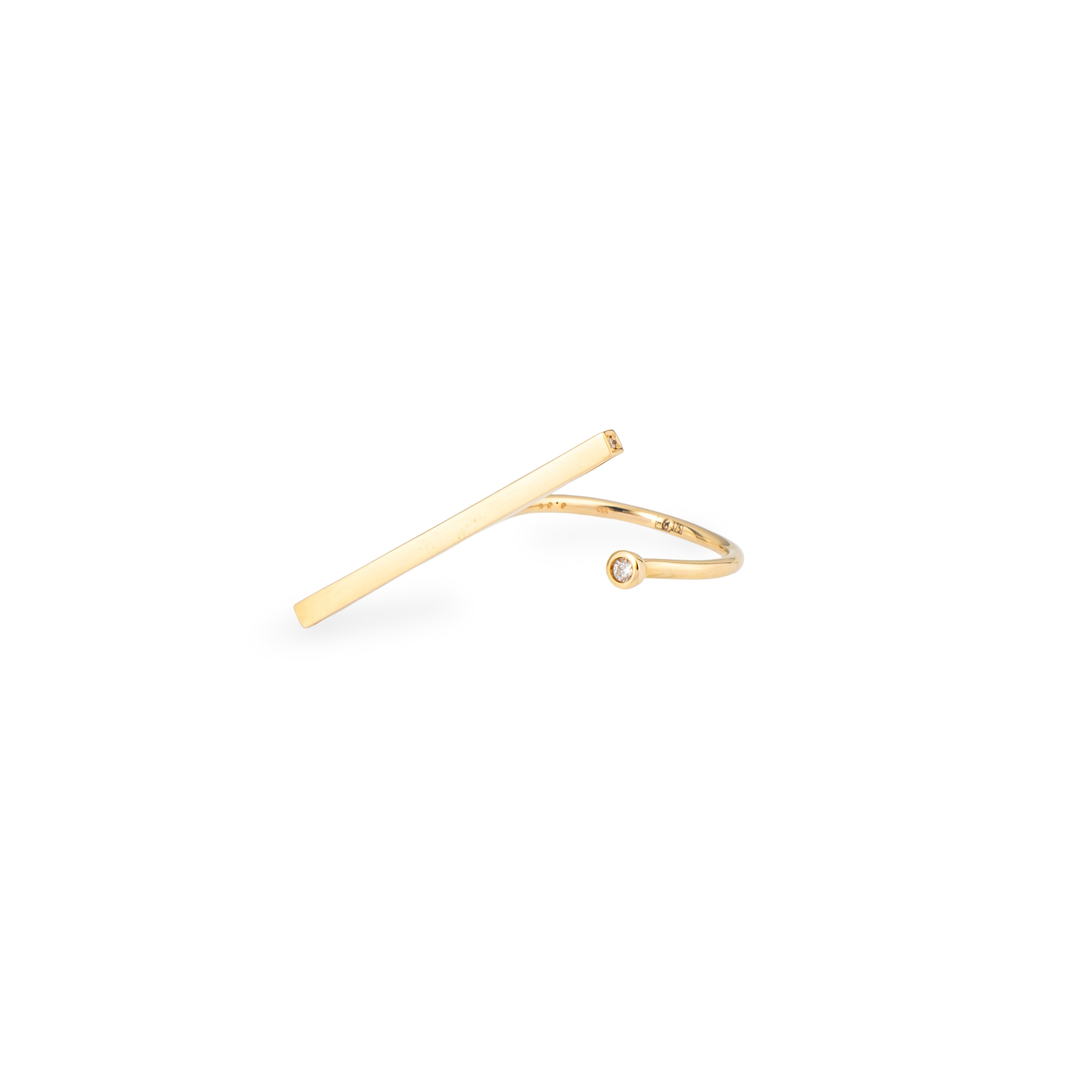 Yellow gold open ring with diamond