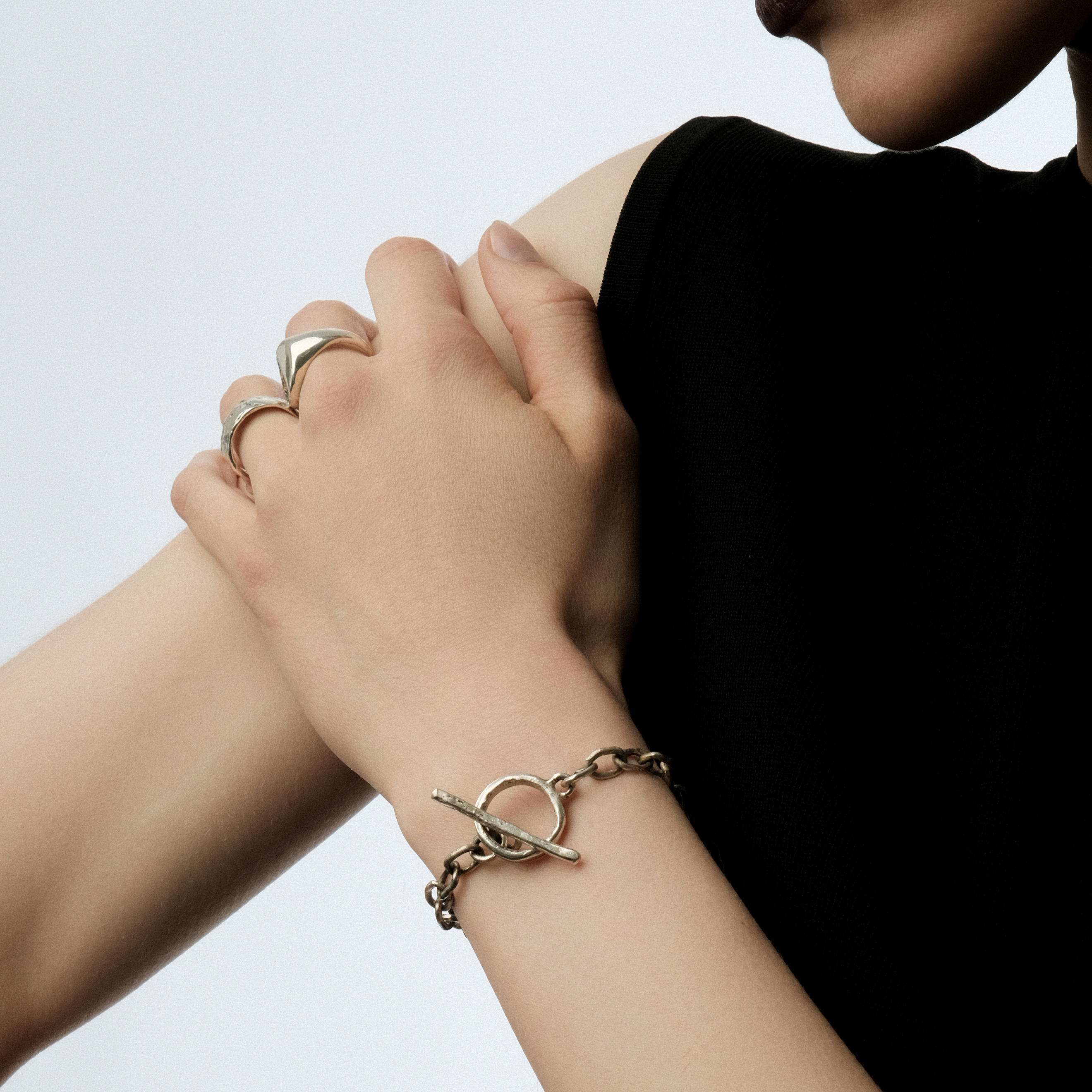CHAIN TOGGLE BRACELET