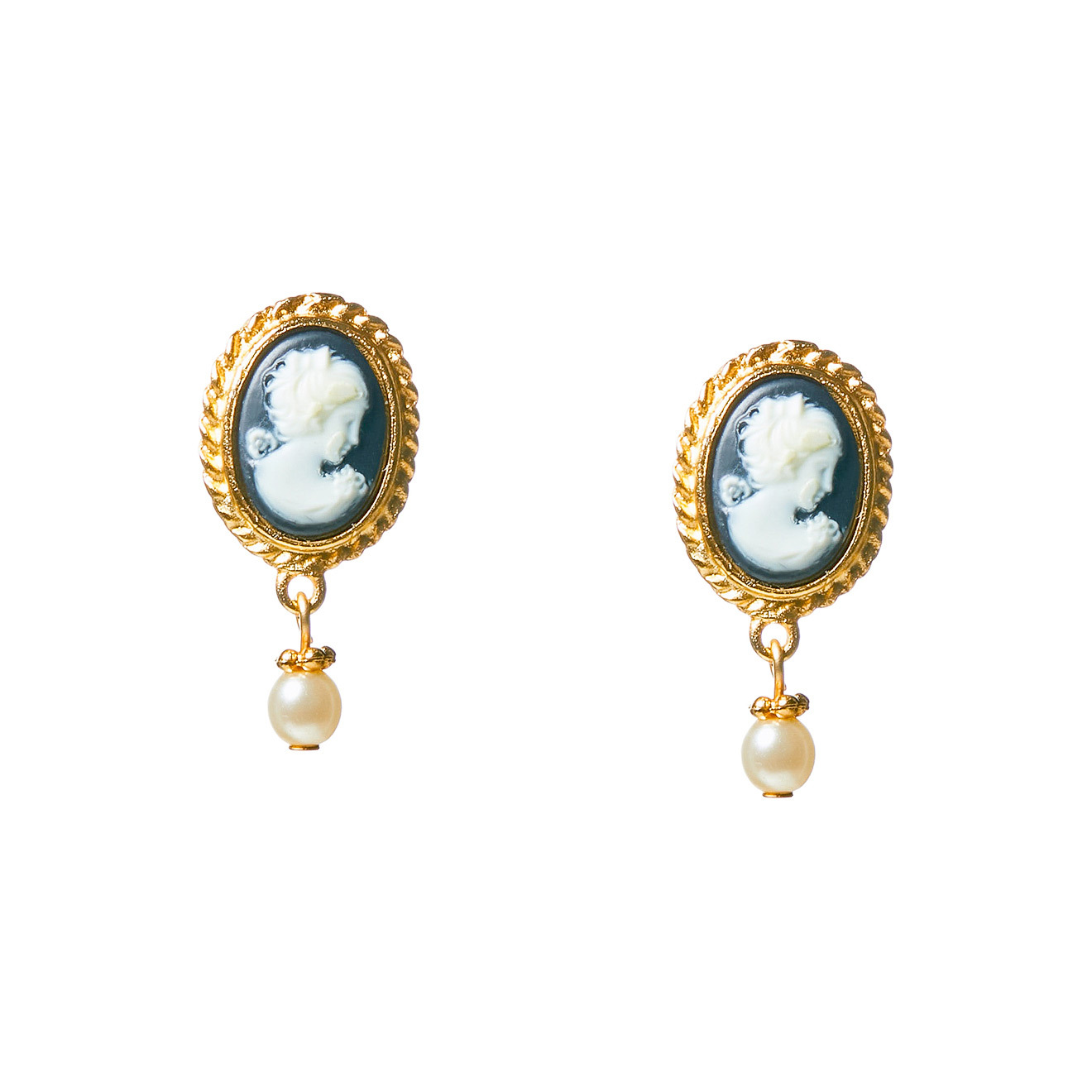 clips with cameo and pearls