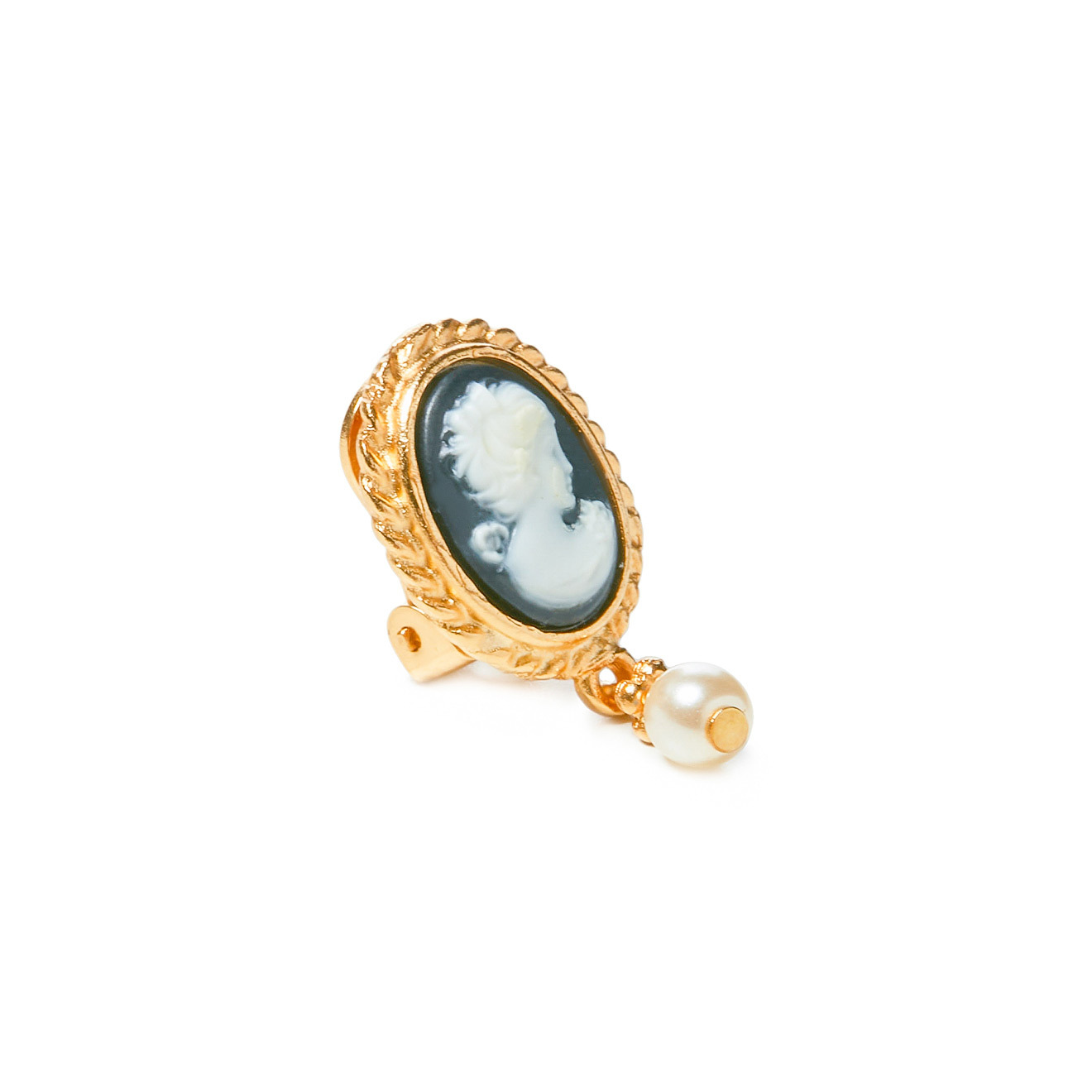 clips with cameo and pearls