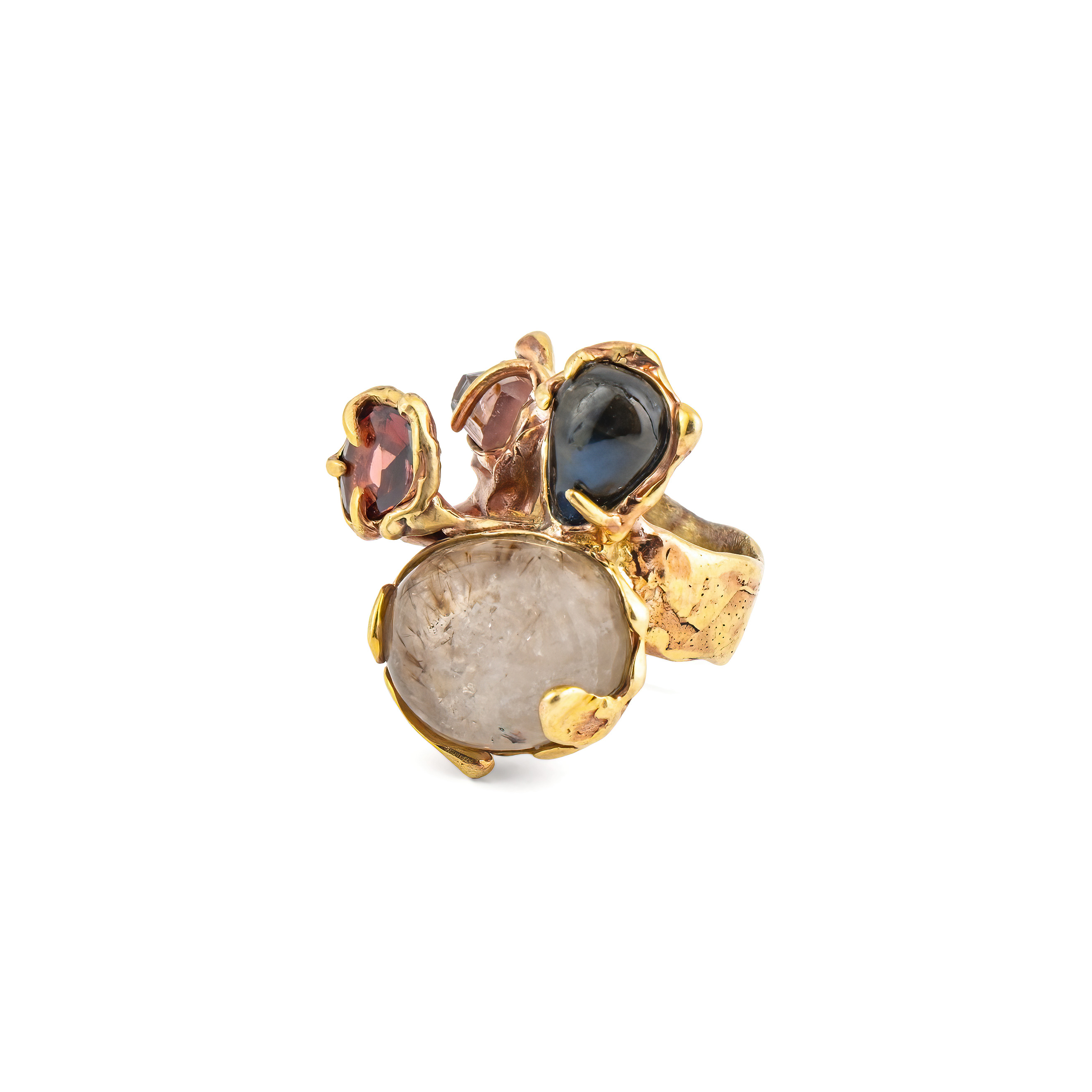 Brass ring with inserts: garnet and rutile quartz