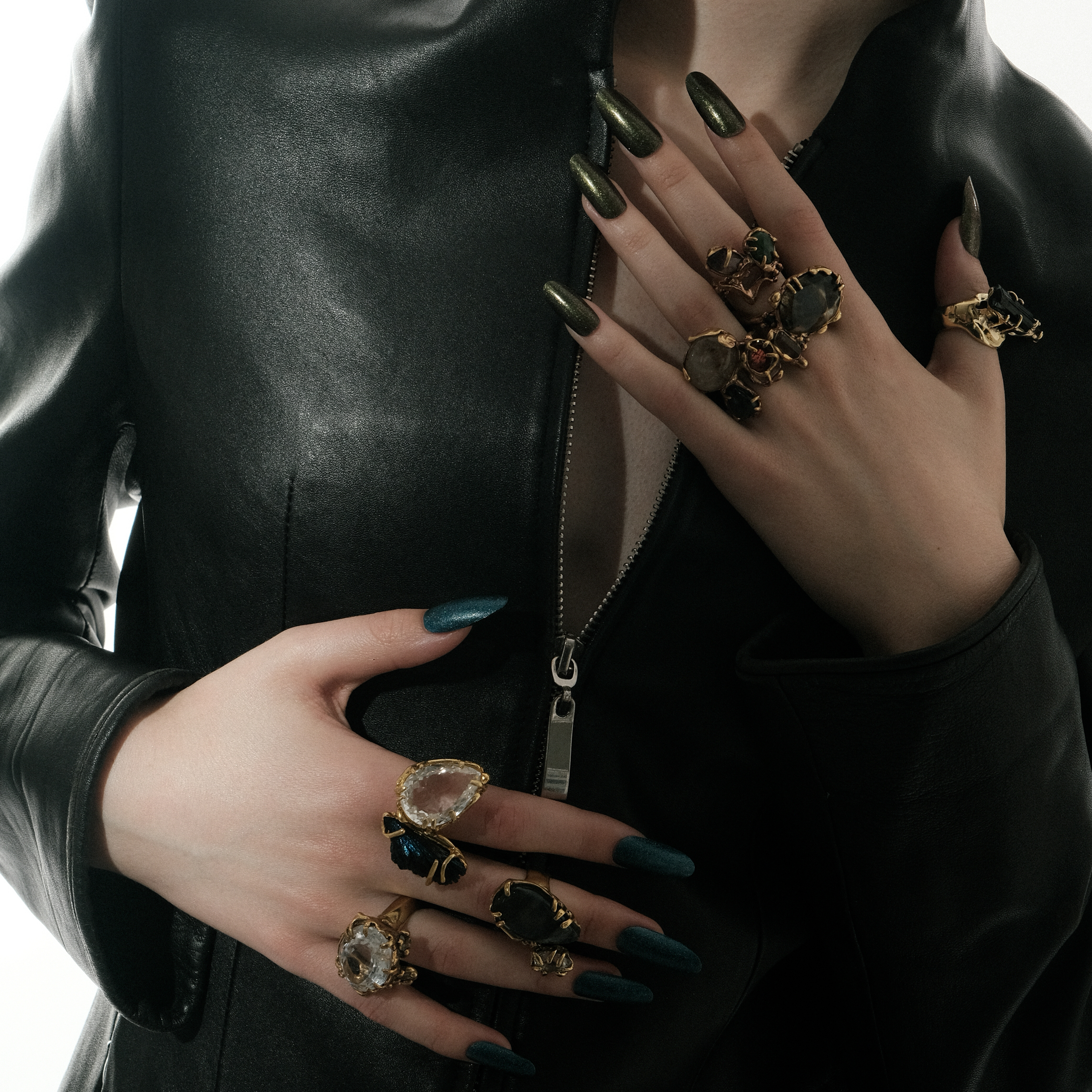 Brass ring with inserts: garnet and rutile quartz
