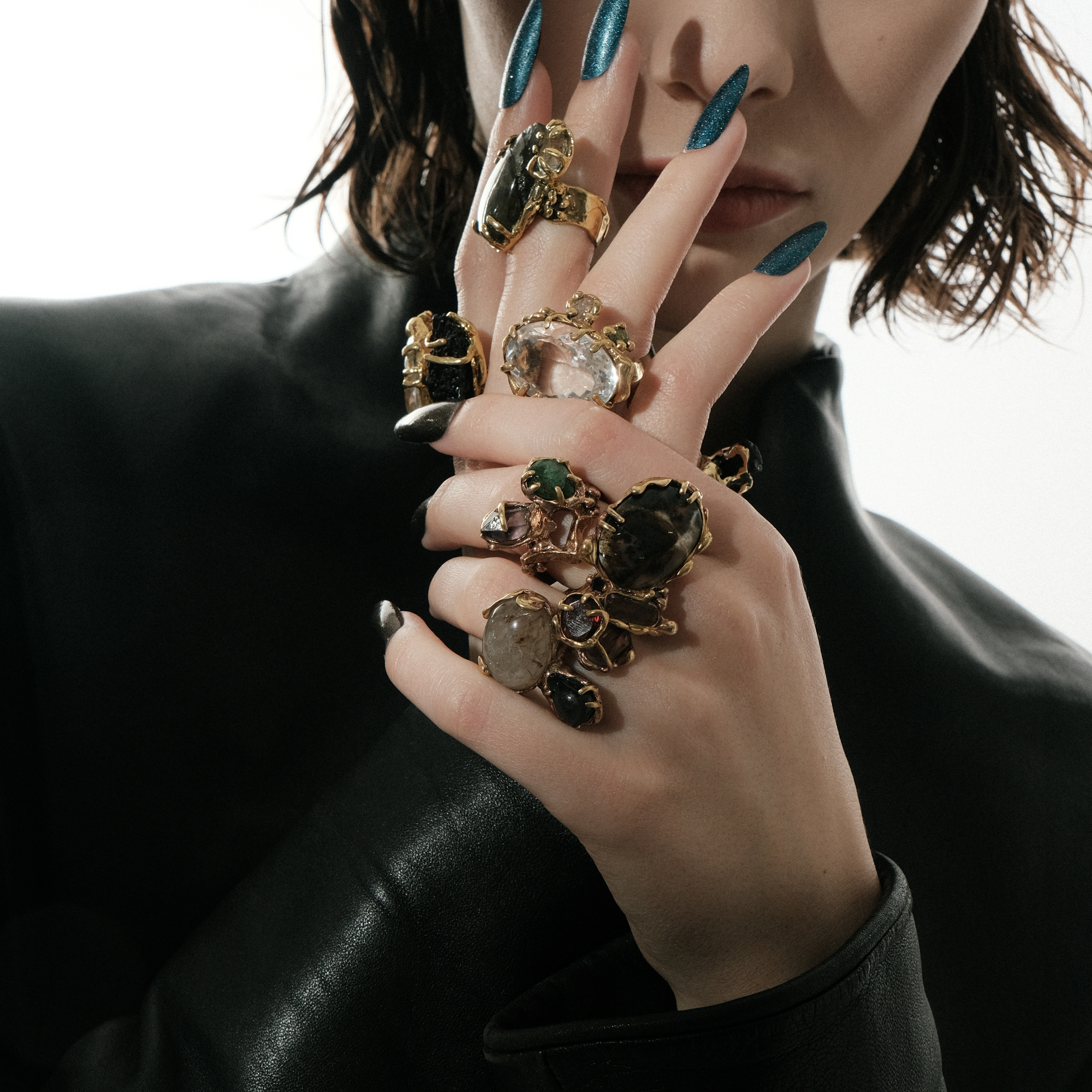 Brass ring with inserts: garnet and rutile quartz