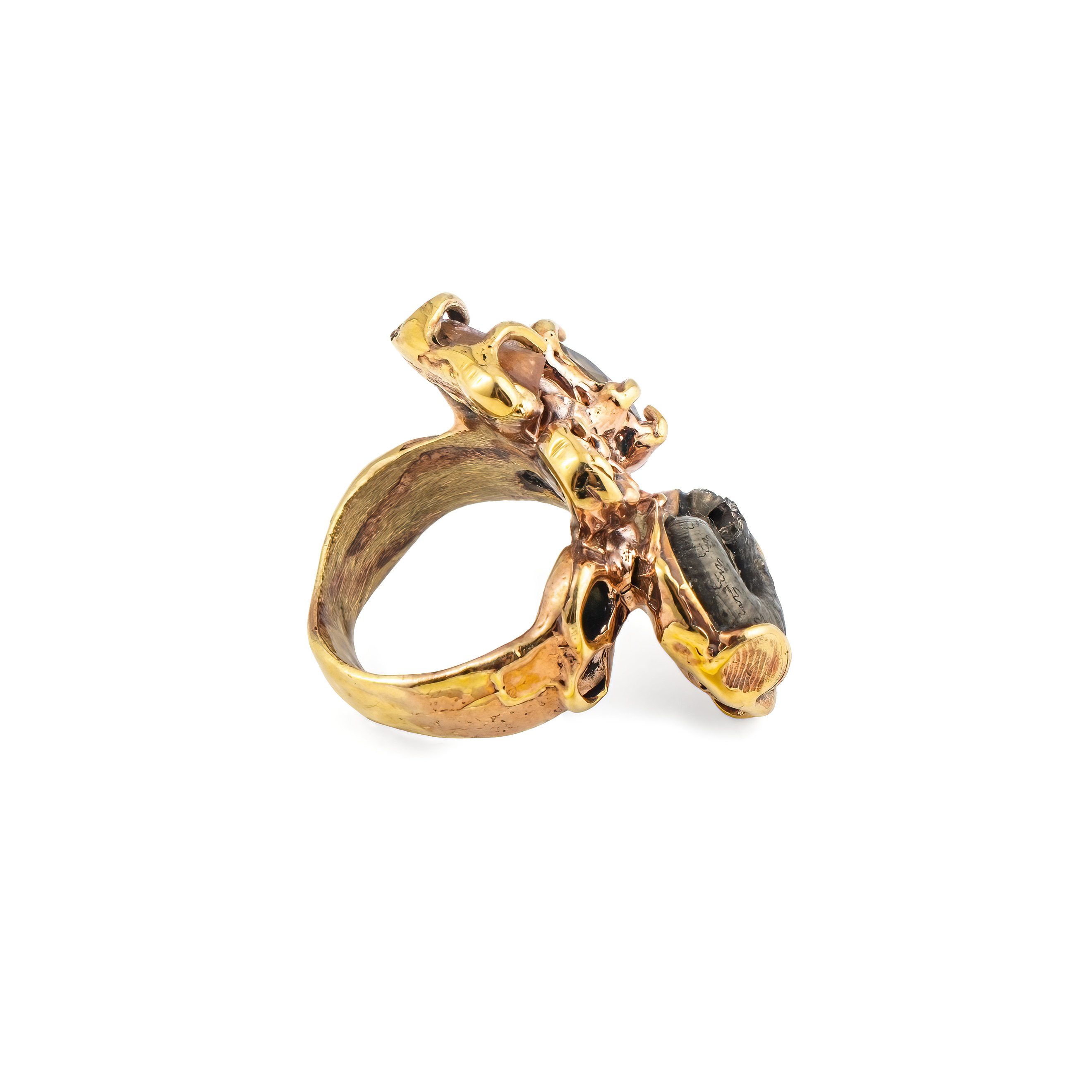 Brass ring with inserts: citrine and ammonite