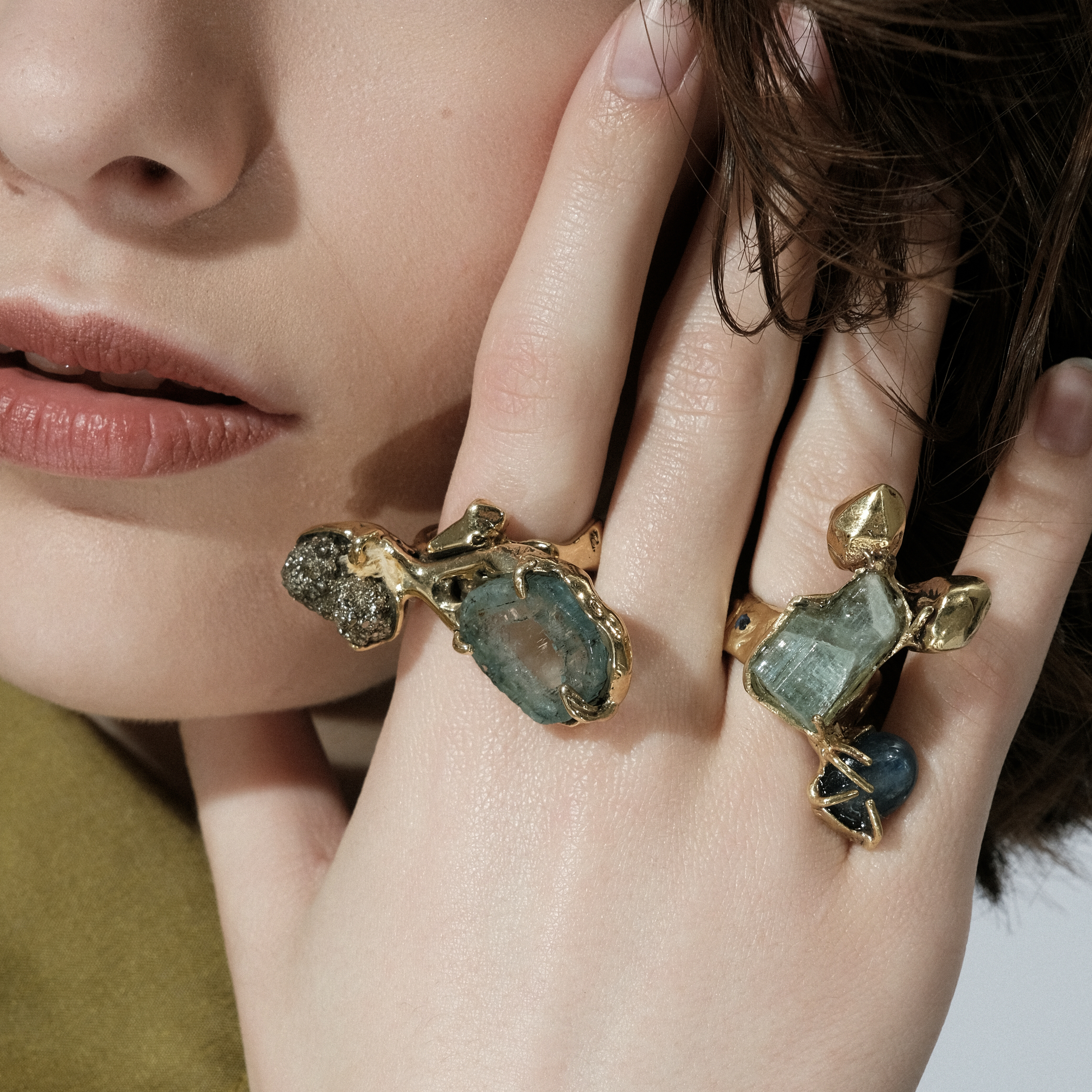 Brass ring with inserts: aquamarine and kyanite