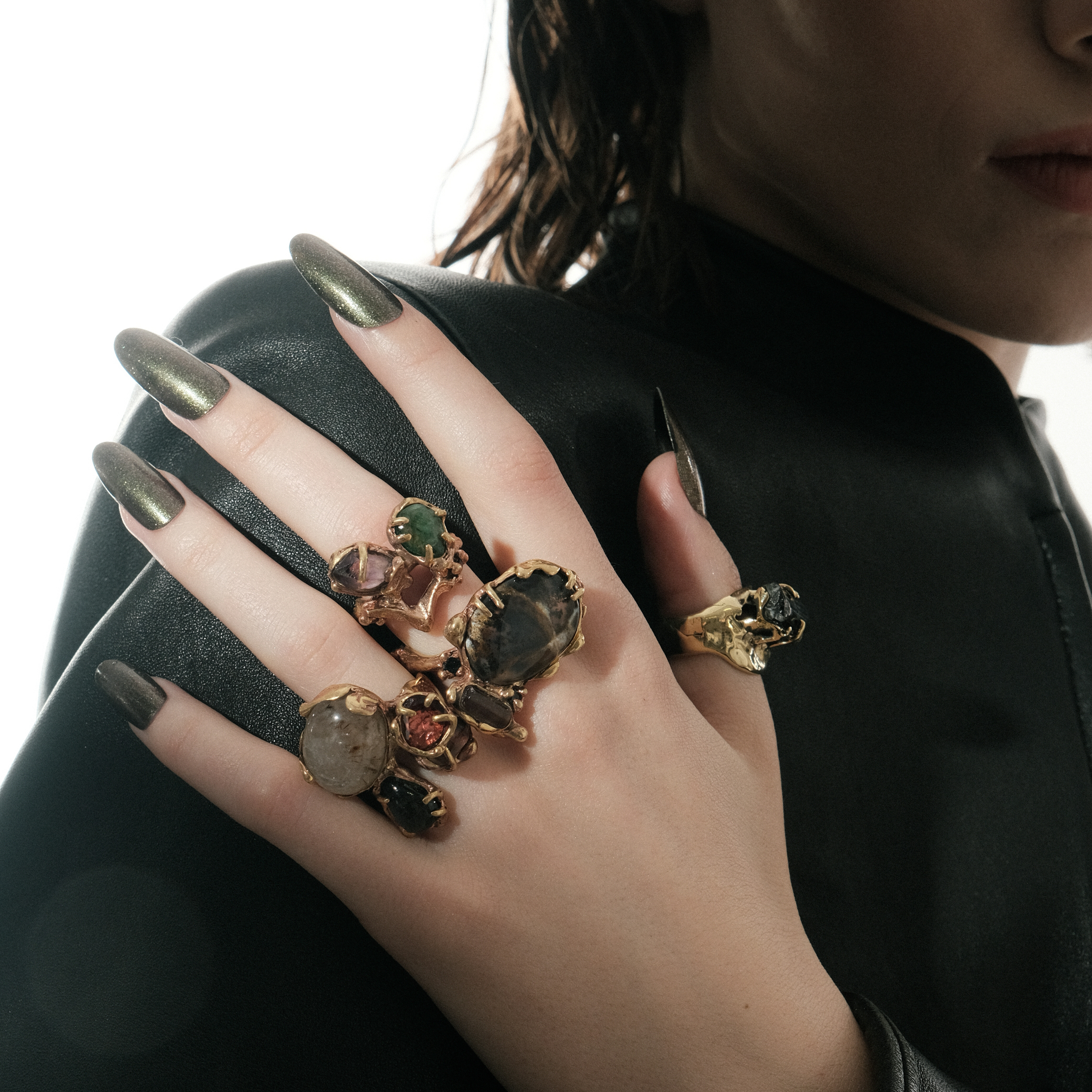Brass ring with inserts: garnet and rutile quartz