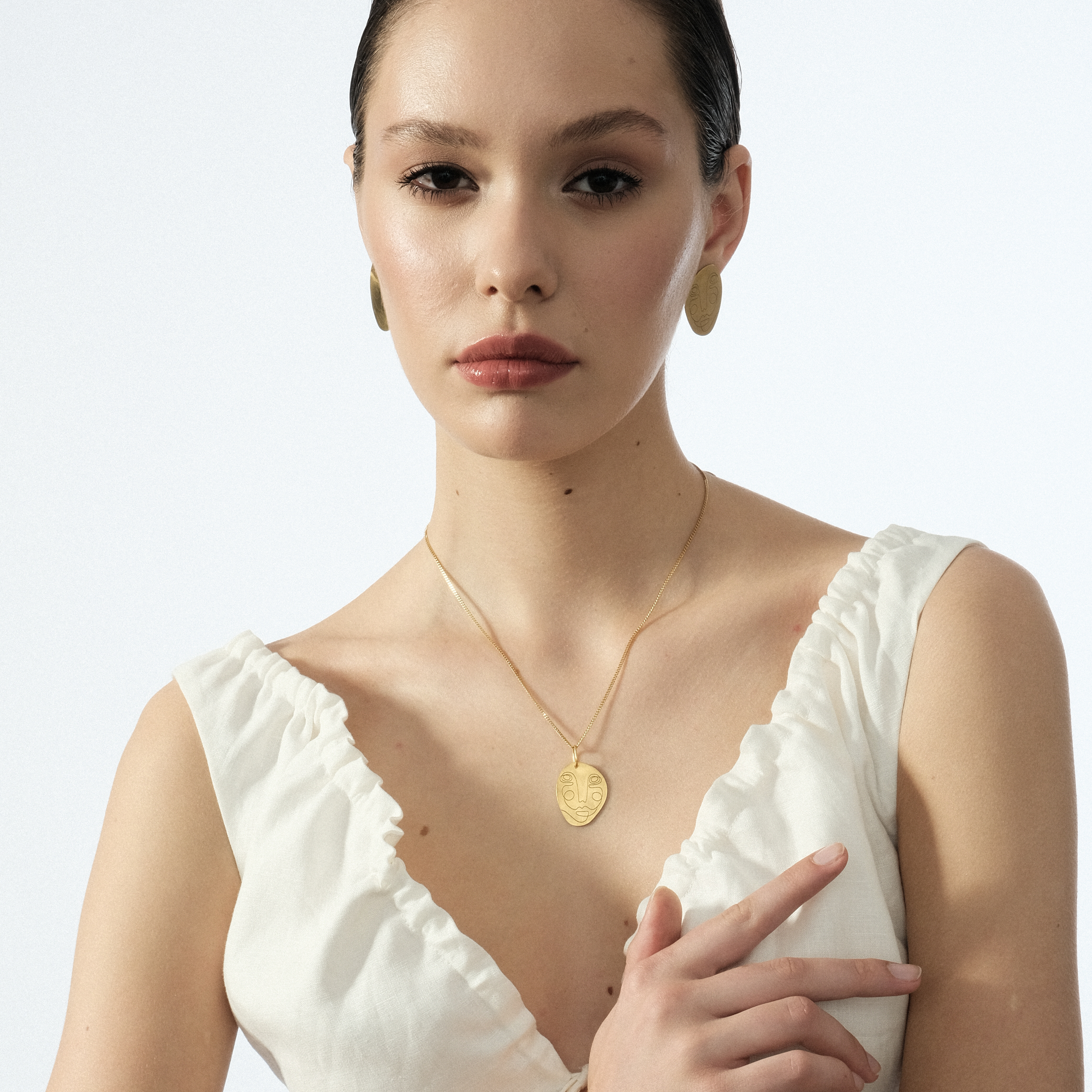 Pendant on an Alpha chain