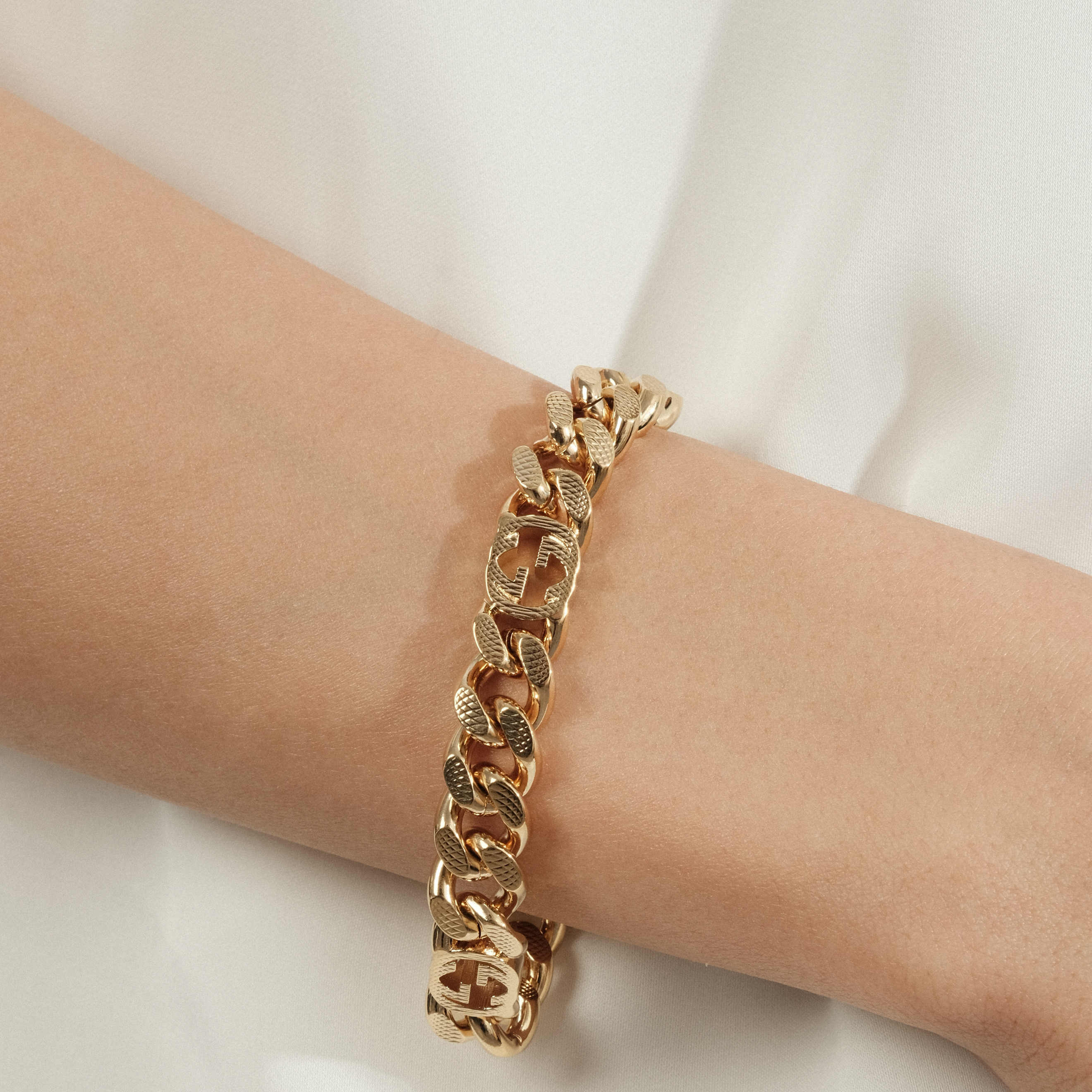 Golden GUCCI Chain Bracelet