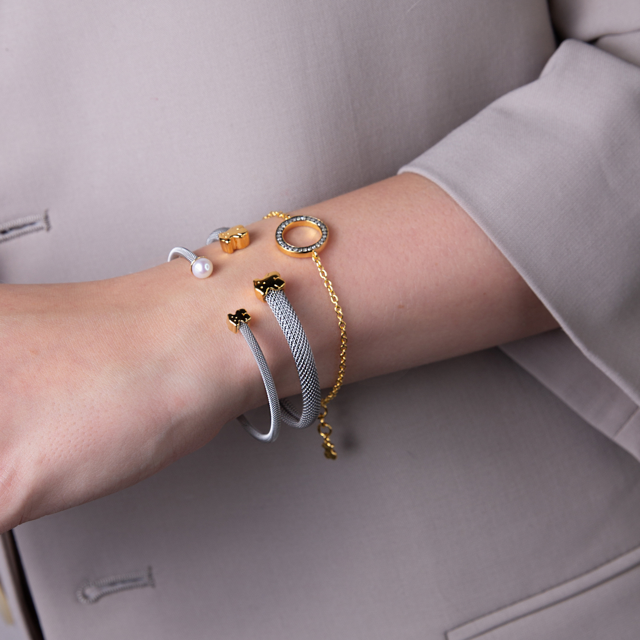 Icon Mesh bracelet with yellow gold and stainless steel pearls