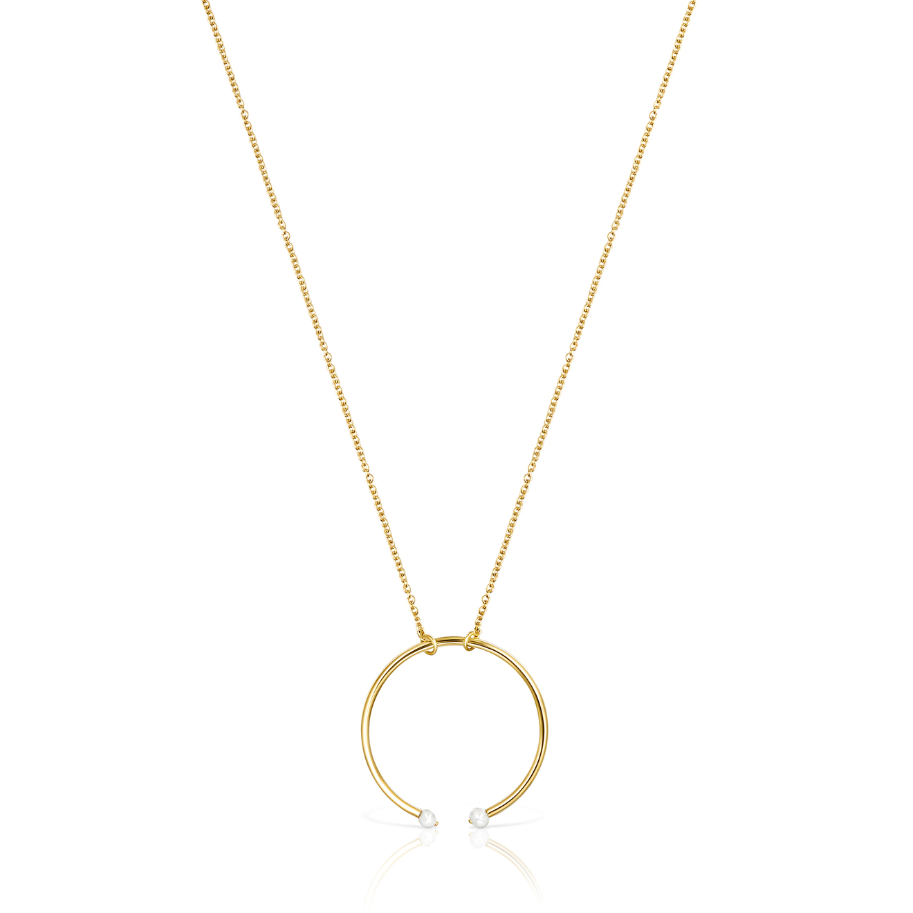 Round Batala pendant with pearls on a silver chain with vermeil coating