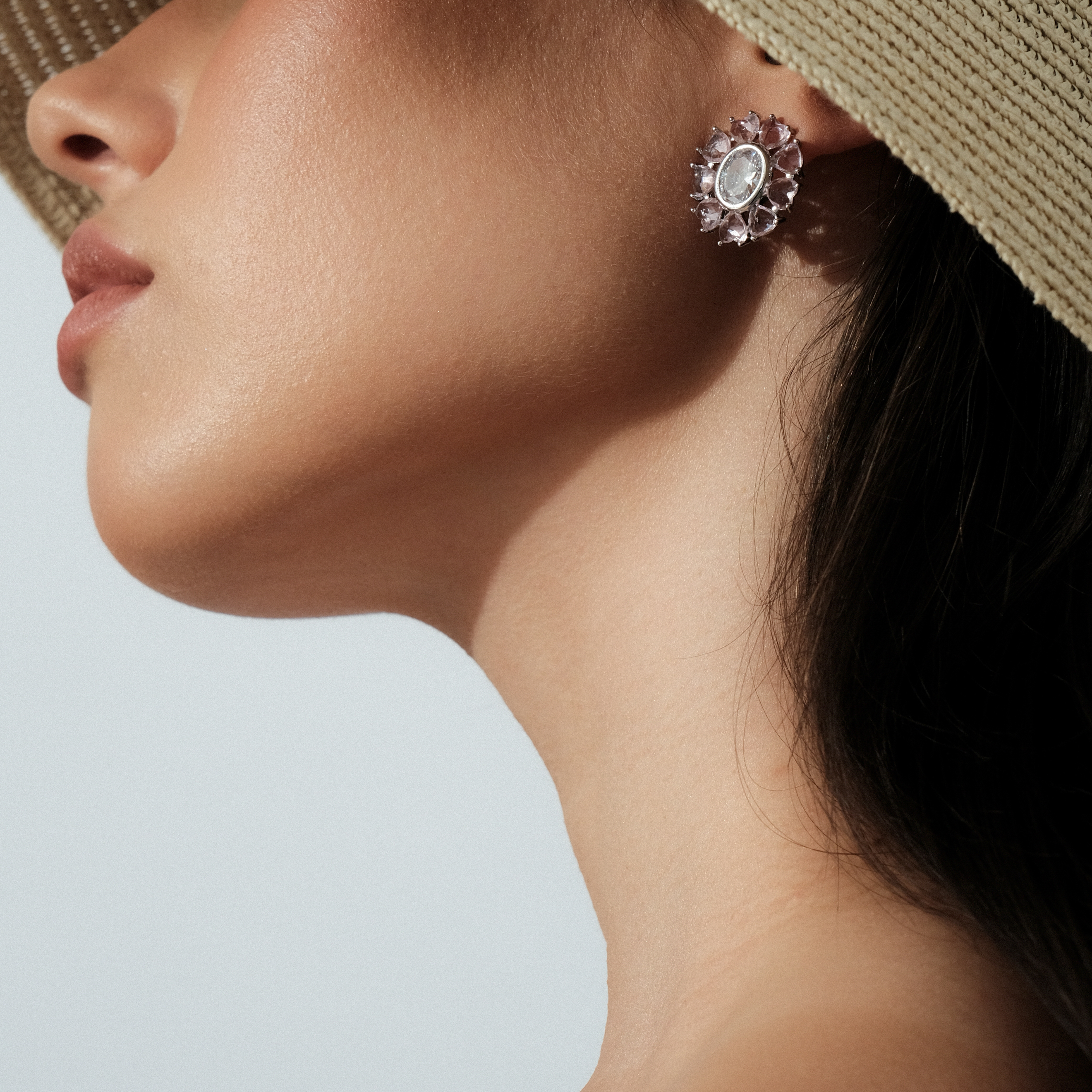 Oval earrings with pink and white crystals