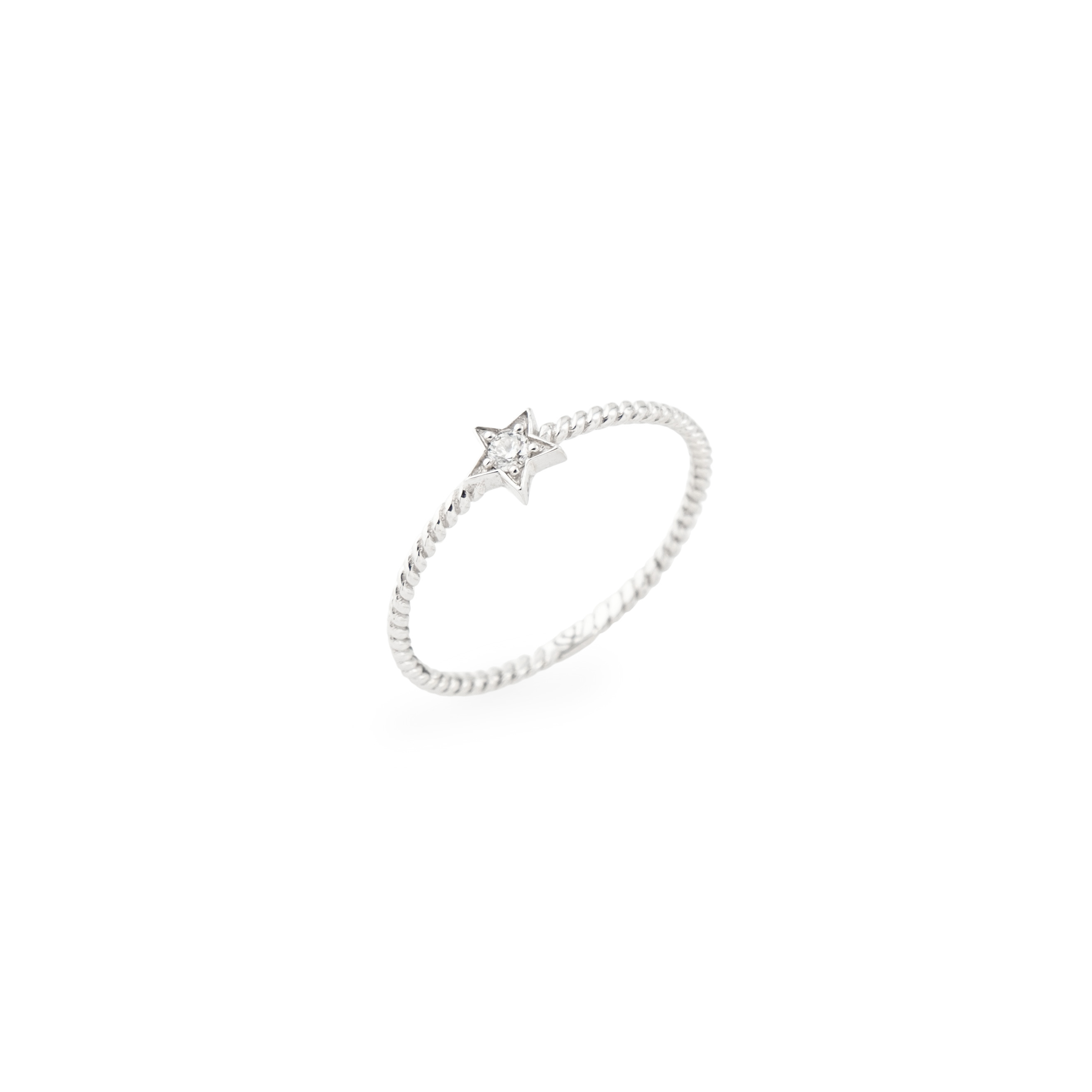 Braided white gold ring with a star